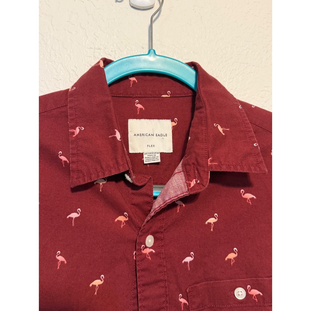 American Eagle Flex Men Shirt XS Flamingos Button Up Dark Red Stretch Valentine - Picture 3 of 13